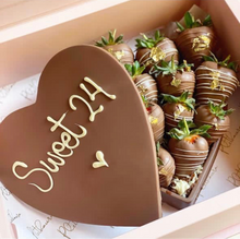 Load image into Gallery viewer, Vanilla Cake and Strawberries Milk Chocolate LoveBox