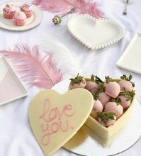 Load image into Gallery viewer, Belgian White Chocolate Classic LoveBox