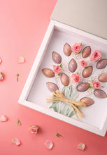 Load image into Gallery viewer, Floral 3D Tulip Bonbons
